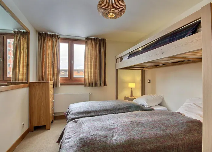 Bel 2 Pieces Face Aux Pistes Avec Balcon Et Wifi, Pour 5 Personnes - Fr-1-455-287