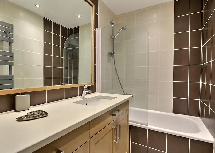 Bel 2 Pieces Face Aux Pistes Avec Balcon Et Wifi, Pour 5 Personnes - Fr-1-455-287 * La Plagne-Tarentaise